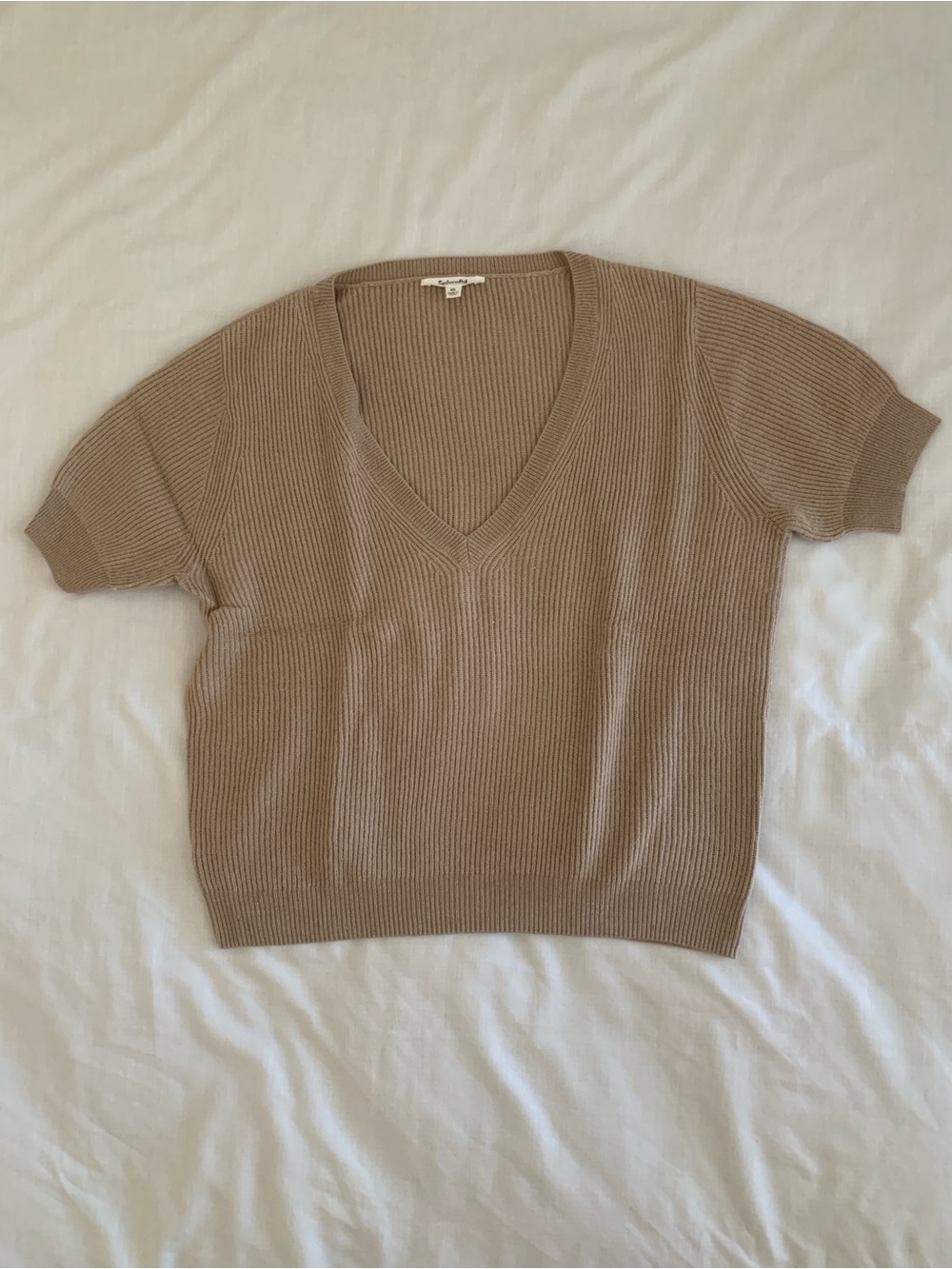 Splendid Carmella Ribbed V-Neck Short Sleeve Sweater Tan Latte Size XS EUC